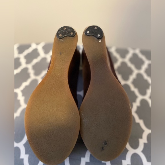 Michael Kors wedge open toe heels. In very good used condition. - Picture 4 of 4